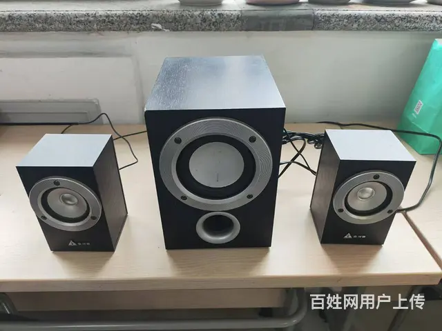 低价出售电脑音箱一个低音炮两个小音箱 - 图片 2
