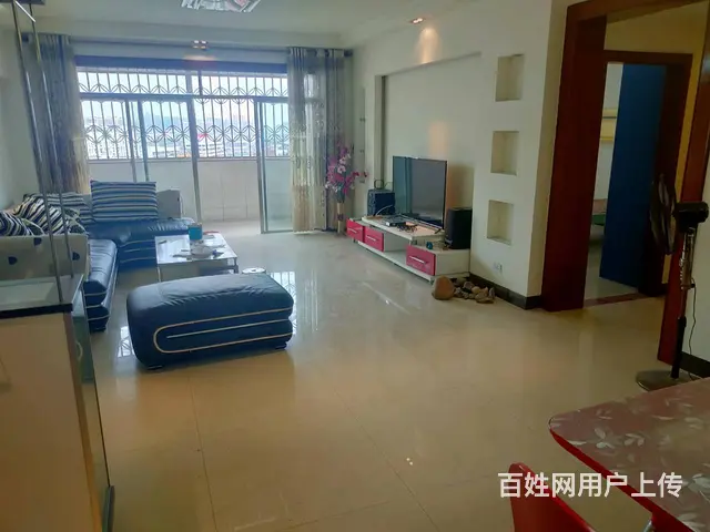 和平小区 电梯高楼 精装修 送大天台 - 图片 1