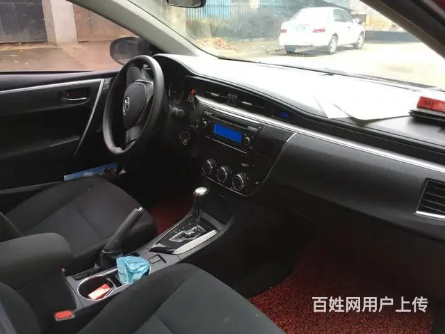 多功能运动方向盘，真皮电动座椅，智能钥匙，一键启动 - 图片 8