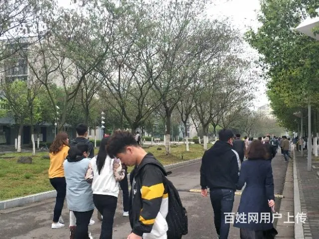 【都市时讯免费找店】大学城蚌埠医学院内奶茶汉堡店转 - 图片 5