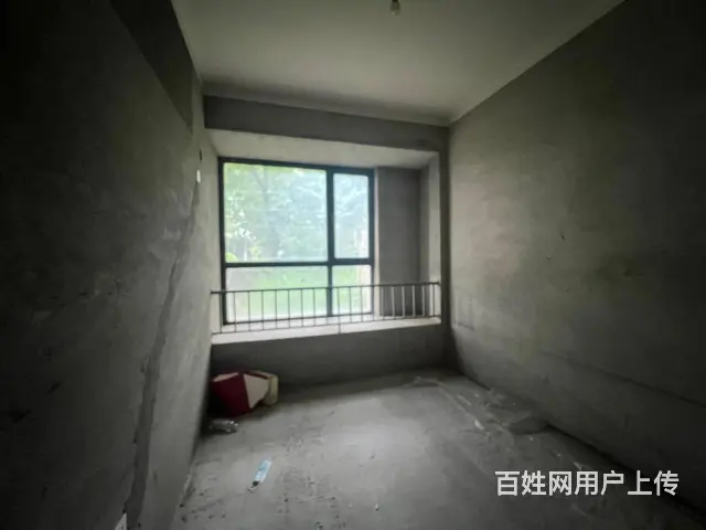 79号院 一层带南院60平 毛坯三室两卫 有证能贷 诚心出售 - 图片 6
