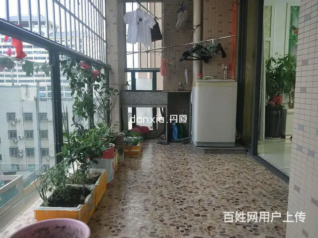 月租1800 龙池新天地大三房三卫 南北通透 精装修 家具齐 - 图片 1