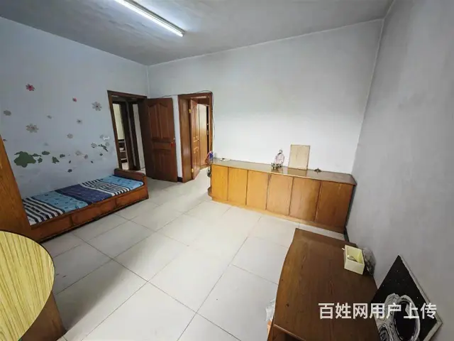 朋友房，诚心出售，有证，四楼！ - 图片 1
