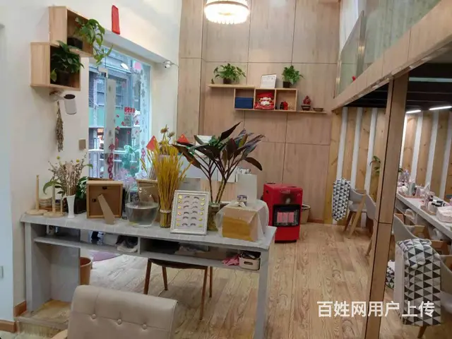 7482(七P）个人城西区力盟商业步行街内美甲店转让 - 图片 1