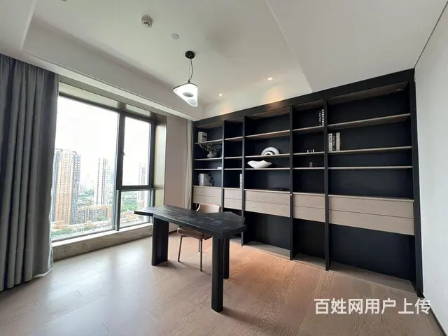 武汉天地 头道街地铁口 黄浦路 二七滨江 一线豪华 - 图片 10