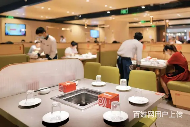 急聘餐厅服务员，包吃住，五险一金 - 图片 4