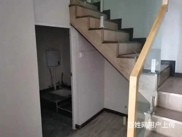 大理下关洱海边
一线海景一至二层跃层商铺出租 - 图片 8