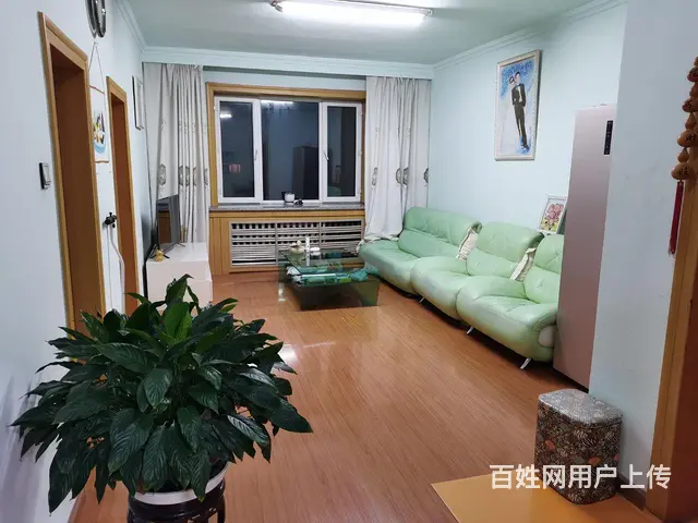 出卖    工农区27委新鹤C区消防楼，5楼86平方，空学籍 - 图片 1