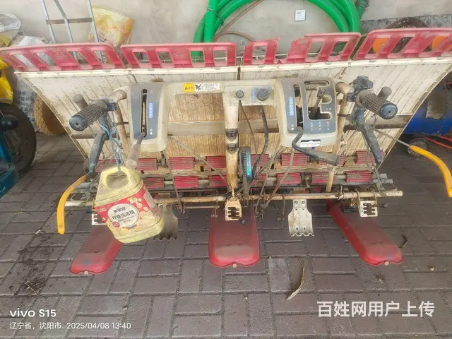 洋马手扶四行插秧机新换机油，保养到位化油器油都年年 - 图片 3