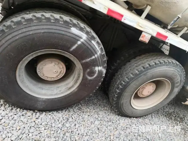 18年豪沃混泥土搅拌罐340马力，12方后八轮 - 图片 2