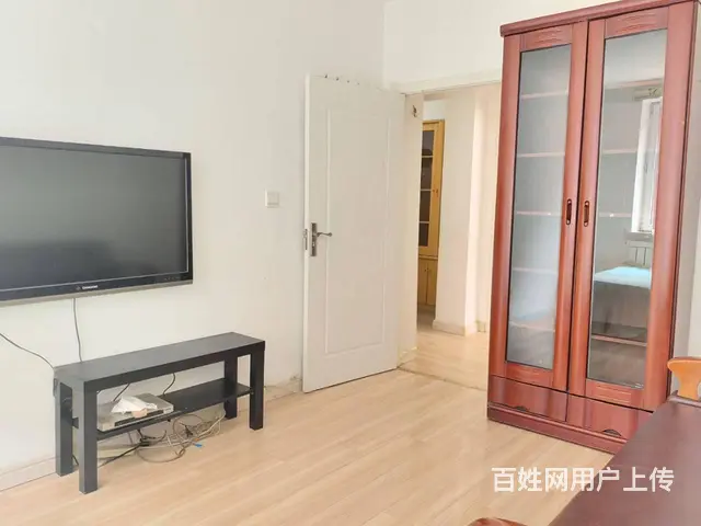 近中街地铁口，德增大酒店后身 1300元/月，3楼，家电全 - 图片 4