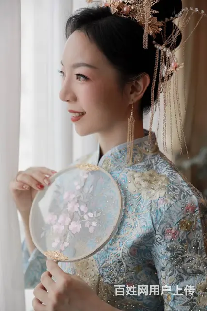 昆明结婚全天新娘化妆，送亲友妆，再送伴娘服 - 图片 3