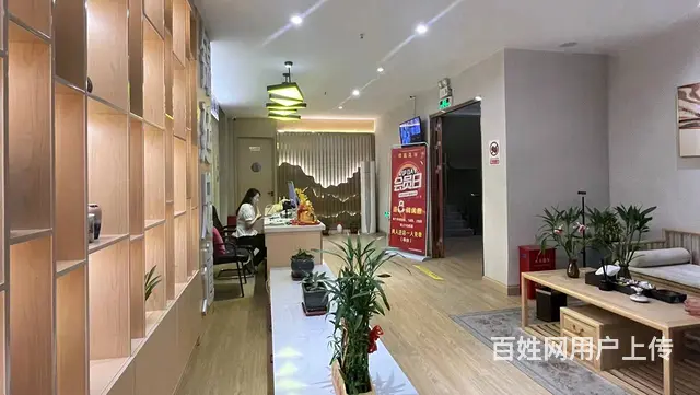 （51旺铺推荐）崖城花园路鑫世佳酒店4楼500平足浴店转让 - 图片 1