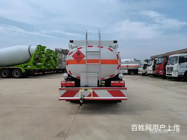 国五湖北楚胜8吨加油车可看车送车上门 - 图片 8