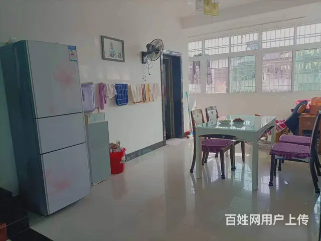 上高宣化路清爽三房两卫地下室十几平上学和停车方便三证急售 - 图片 1