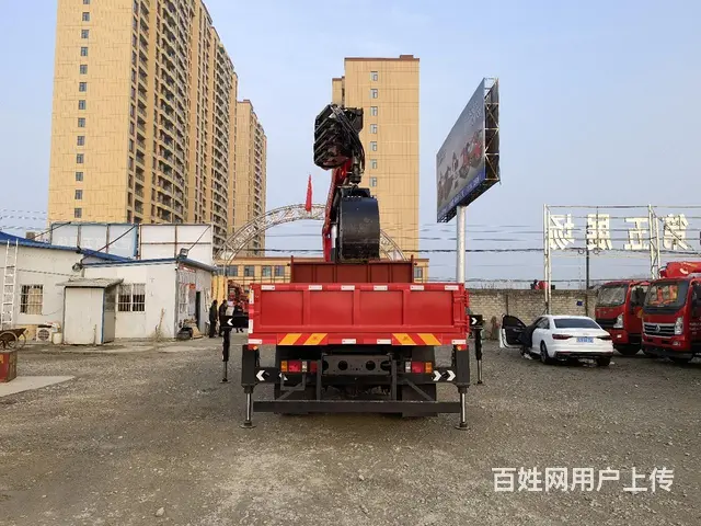 重汽豪曼8吨折臂抓斗垃圾车 手续齐全 - 图片 5