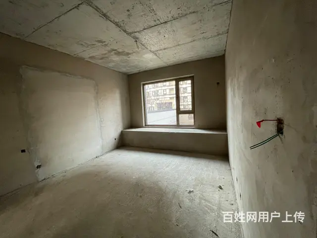 新市政府附近长安城1楼135平，三室两厅两卫，毛坯 - 图片 4