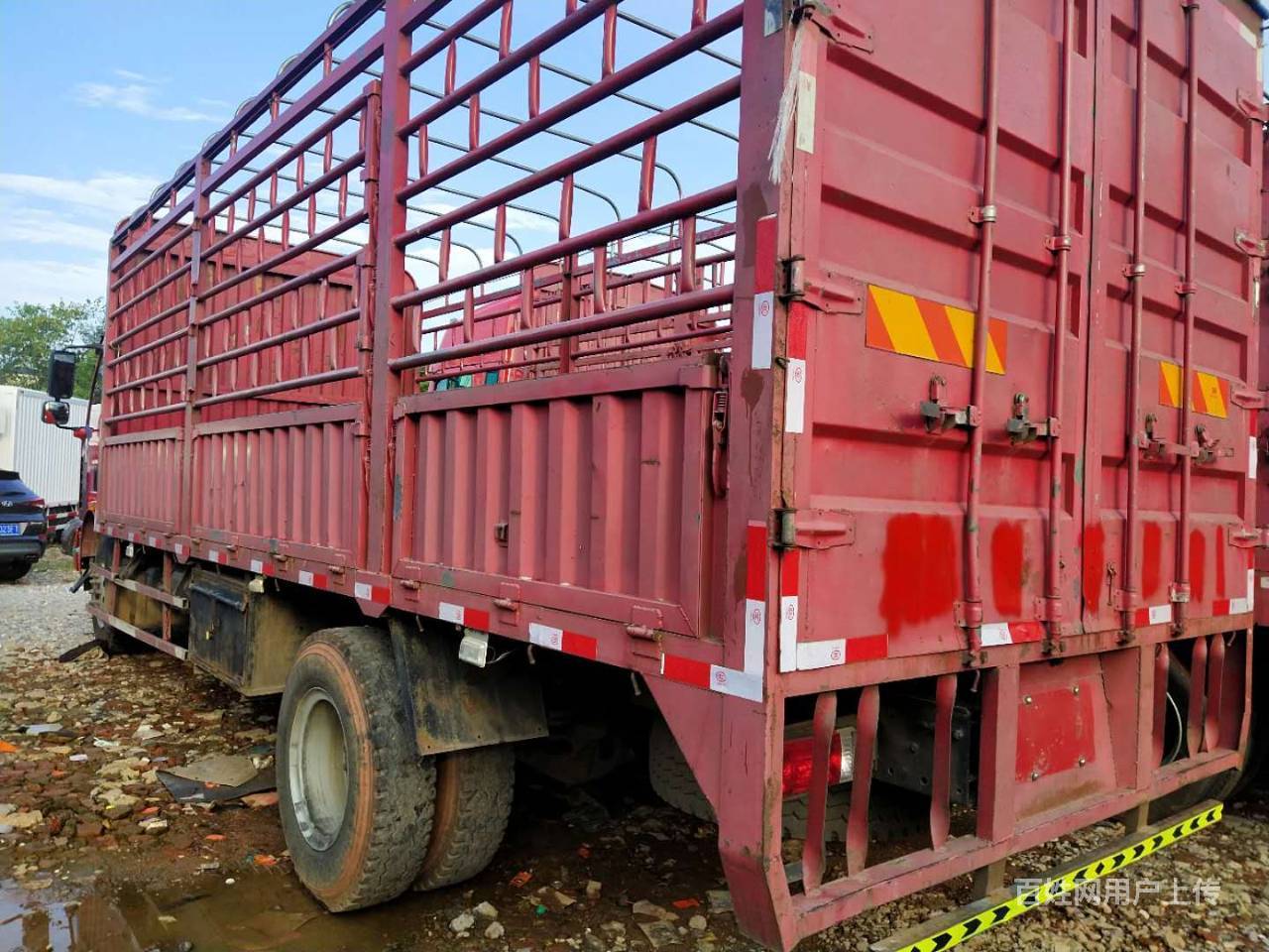 小解放 载货车6米8高栏 六缸机带全保国五首付6万