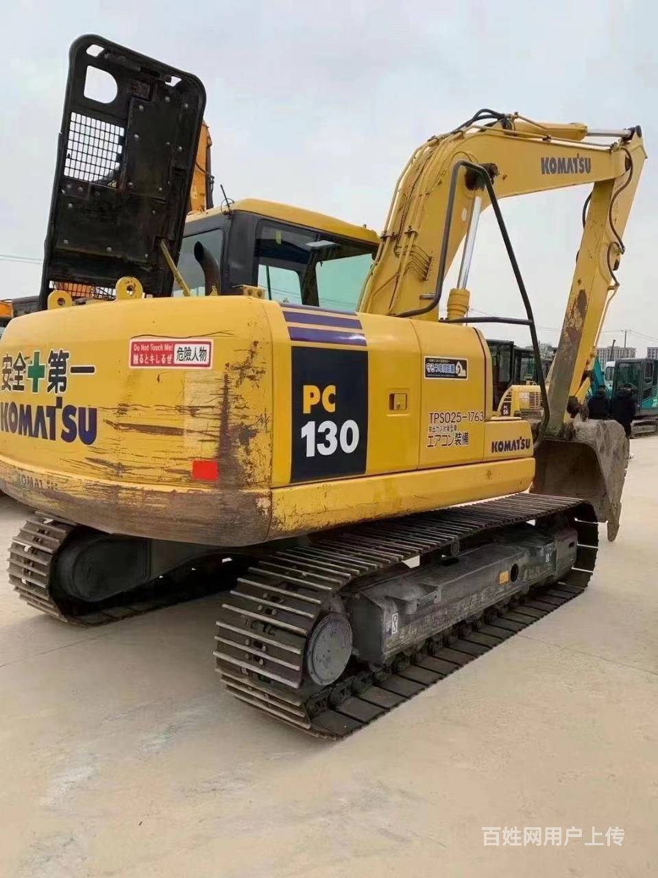 低价转让精品小松130-7二手挖掘机,包送,可按揭