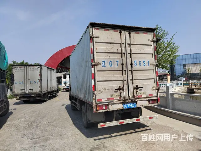豪沃 厢式货车 - 图片 4