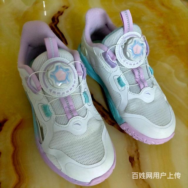 安踏女童网鞋33码的图片