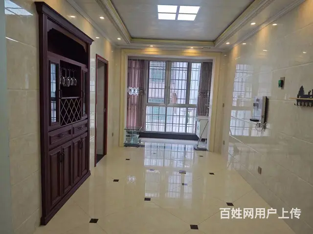 上高银海超市附近精装三房南北通阳光好带25平电动门车库近学校 - 图片 1
