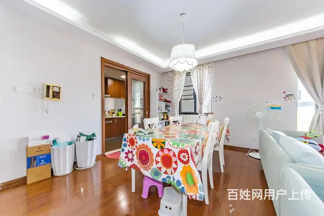 万科城一期，精装大三房，带暖气片，带全套家具电器，价格便宜 - 图片 2