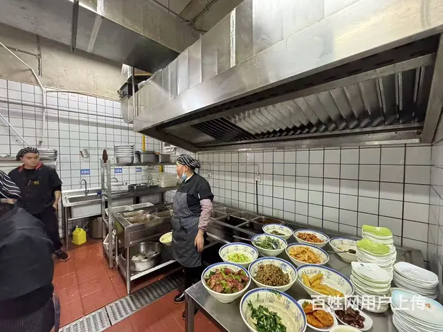 15669（商客网）安宁理工职业学院日营6千多档口转让 - 图片 8