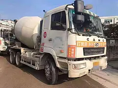 17年华凌搅拌车 汉马345 变速箱12档