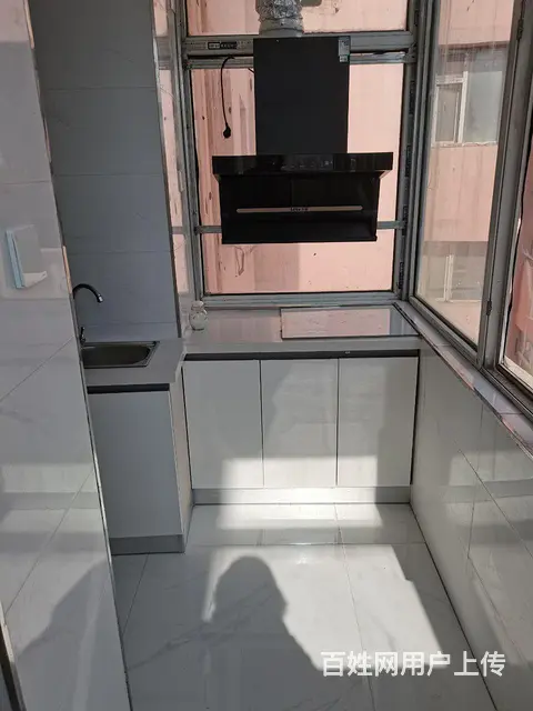 出售精装修一室一厅光华路珲春街 - 图片 1