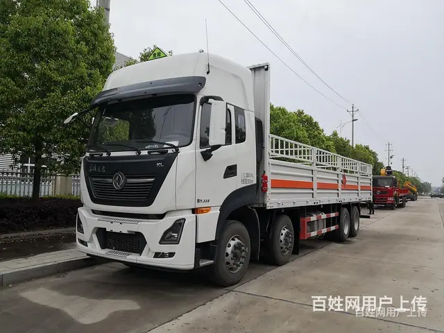 内江东风途逸3.4米气瓶车危险品箱式厂家 - 图片 3