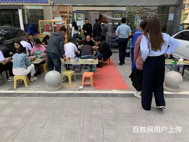 5627（金铺网）雁滩联创广场牛肉面店铺现低价转让 - 图片 4