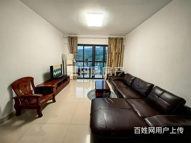 紧邻海沧 圣.地亚哥 简装大2房 高层通透看山景 直达车库 - 图片 1
