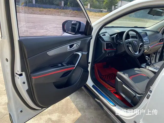 长安CS55 2019款 1.5T 手自一体 轻年版 - 图片 7