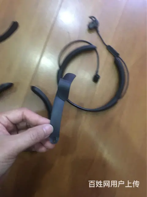 BOSE蓝牙耳机维修 QC30头梁皮脱胶 项圈脱皮 - 图片 11