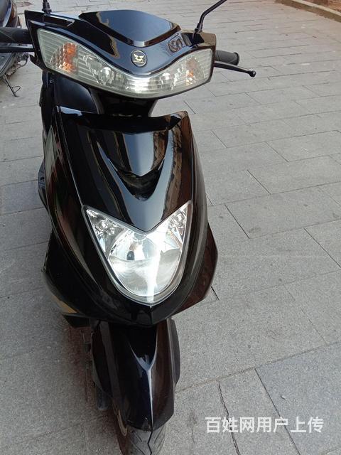 中申125踏板摩托车,手续齐全,6年免捡,嘎嘎新没的图片