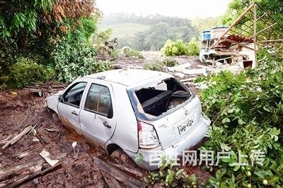 涟源汽车救援脱困服务》涟源道路救援》事故车拖车的图片