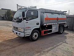 东风多利卡5吨油罐车 流动运油车 哪里买便宜