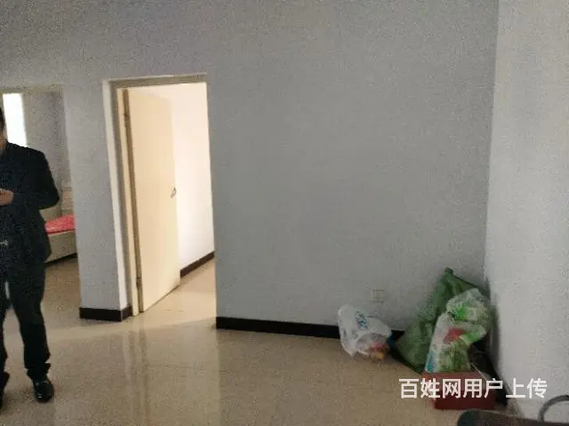 转盘南。城市佳苑。四楼，二室一厅。 - 图片 2