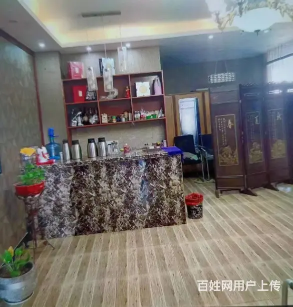 临街，交通方便，好停车，附近两所学校，做生意的好地方 - 图片 4