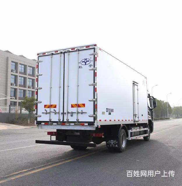 重汽豪沃6米8蔬菜水果保鲜冷藏车可以拉多少吨冻货 - 图片 7