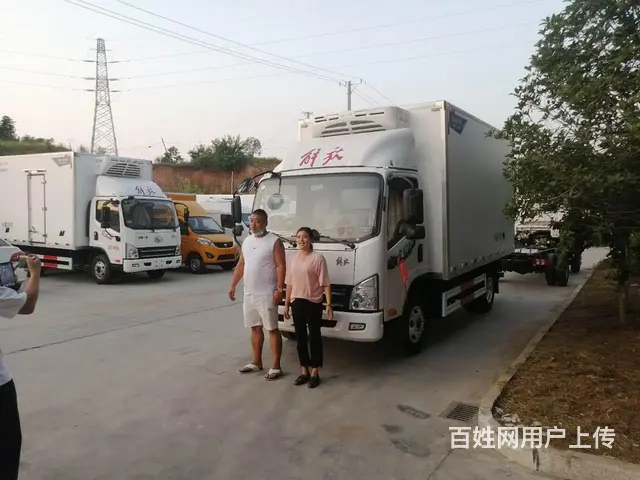 解放4米2肉钩冷藏车小型厢式鲜货冷藏车多少钱 - 图片 7