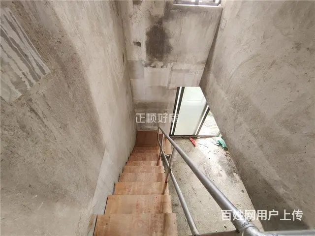 香山湖公园旁金地伊顿山二期 284平 复式 使用率高 - 图片 1