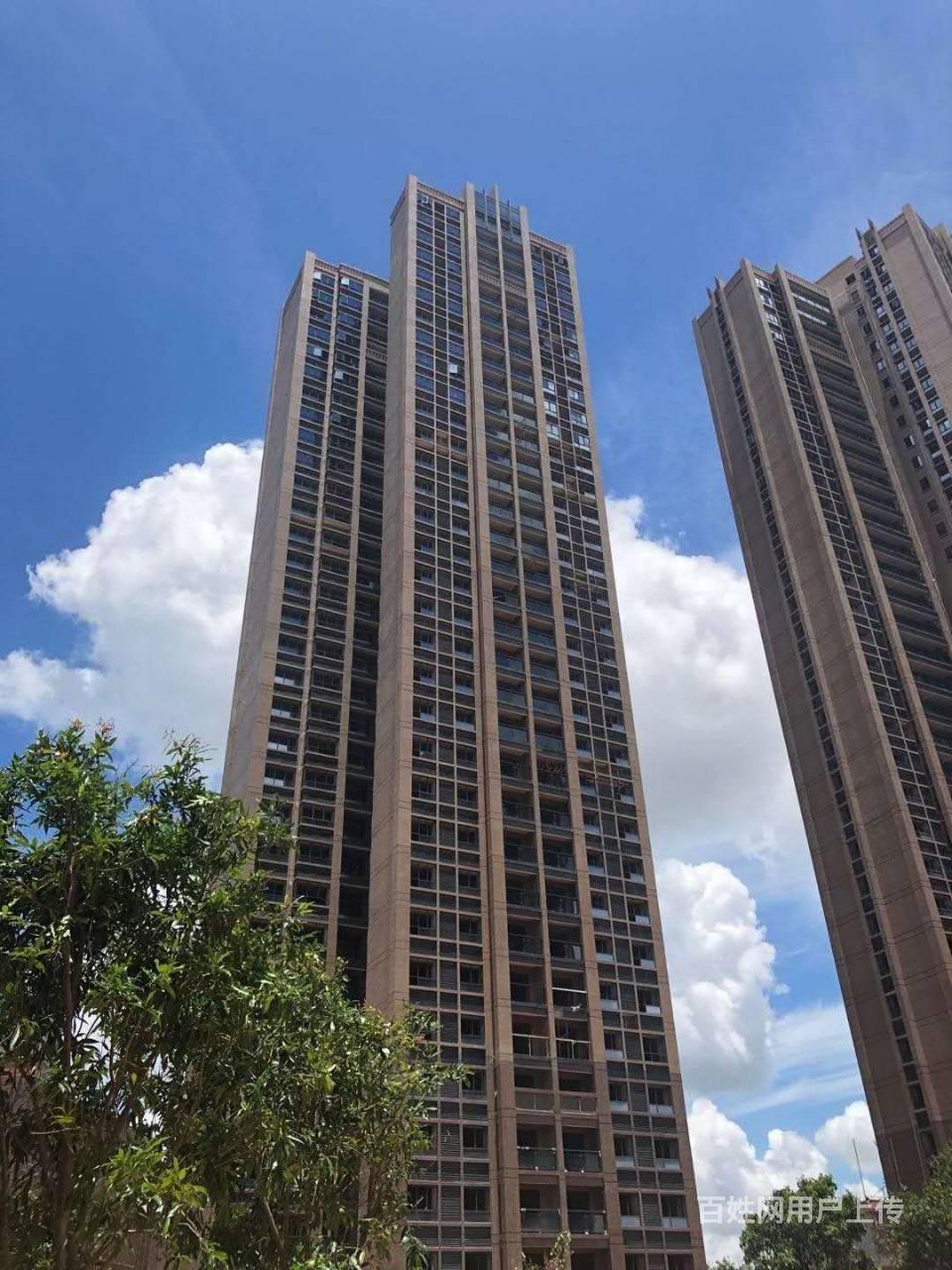 龙岗爱联地铁口附近1.65万每平3房首付88万