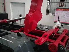 东风小多利卡勾臂垃圾车垃圾箱 厂家直销包上户
