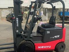 主要销售二手1.5吨2吨3吨电动叉车 价格面议