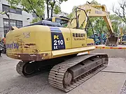 转手精品小松210-8 二手挖掘机。车况绝佳，包邮