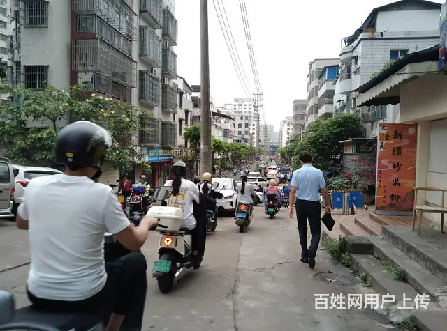 (51旺铺推荐）海垦市场海垦大院旁65平空铺出租 - 图片 8
