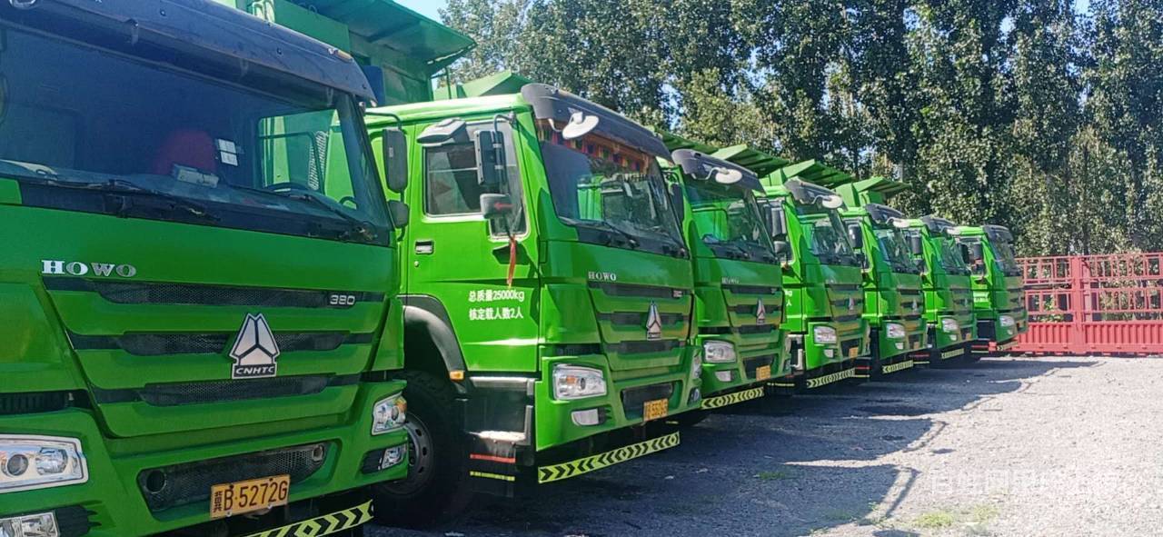 车队解散急需处理一批17年高配豪沃后八轮自卸车