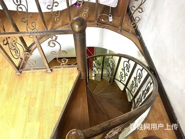 银开楼上六楼楼中楼四个卧室带楼顶花园临近一小十九小 - 图片 7